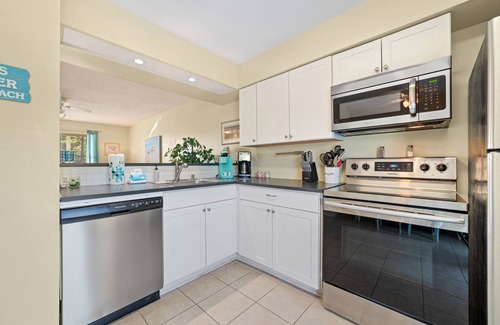 Surf Side Shores Casa | Spier House West- Pool, Near Beach!