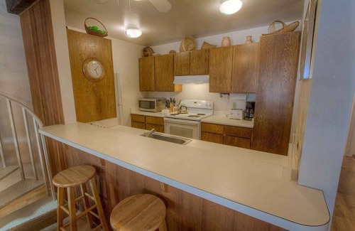 Kings Beach Condominio | Spiral Staircase 4 Bedroom Home by RedAwning