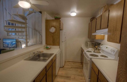 Kings Beach Condominio | Spiral Staircase 4 Bedroom Home by RedAwning