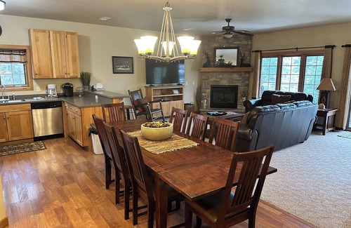 Eagle River Apartamento | Spirit of the Northwoods