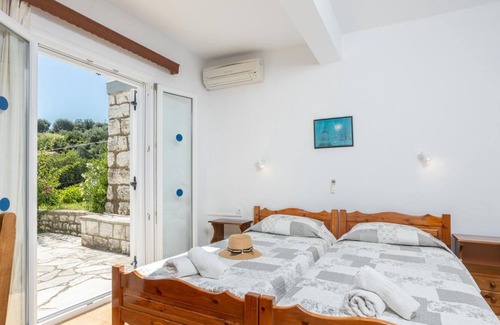 Agios Stefanos Apartamento | Spiros - Una Habitación Piso, Capacidad 2