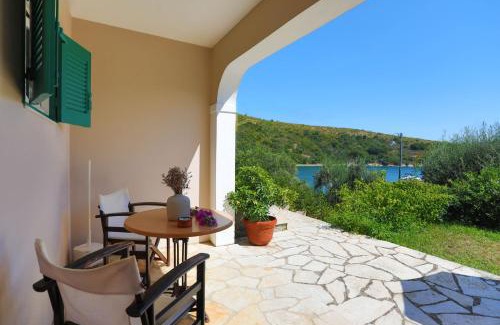 Agios Stefanos Apartamento | Spiros Saint Stephanos