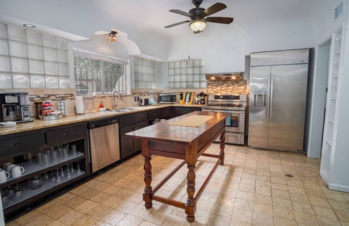 Jefferson Cabaña | Splash Into Vacation 6BR Home w/ Pool & Waterslide