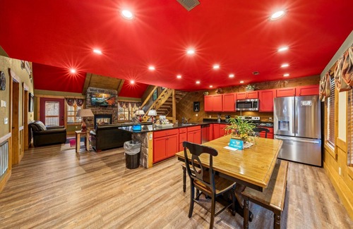 Gatlinburg Chalet De Esquí | Splash Mansion - Four Bedroom Chalet
