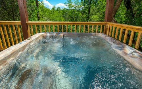 Gatlinburg - Pigeon Forge Villa | Splash of Romance