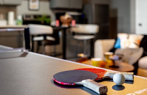 Plano Casa | Splash & Play Pool House: Gameroom, Firepit, Grill