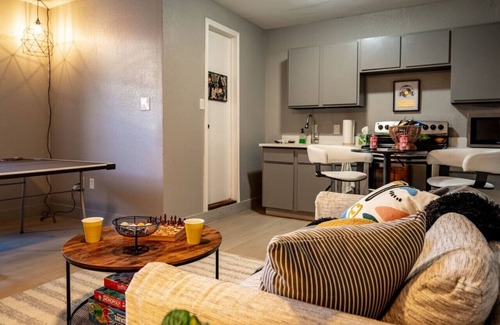 Plano Casa | Splash & Play Pool House: Gameroom, Firepit, Grill