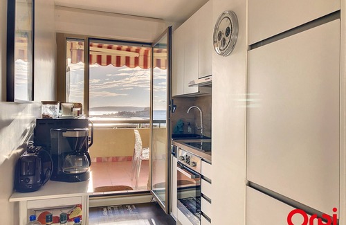Menton Apartamento | Espléndido apartamento de 2 piezas con aire acondicionado, piscina y garaje privado