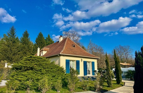 Saint-Sauveur Villa | Splendid Air-conditioned Villa and Studio-Pool-Park Peaceful haven in Périgord!
