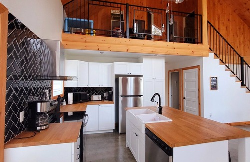 Mauricie Chalet De Esquí | Magnificent Chalet on the banks of the Mékinac & SPA & Foyer