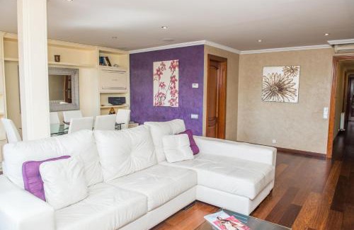 L'Antiga Esquerra de l'Eixample Apartamento | Splendid Gaudi Mercat del Ninot Apartment