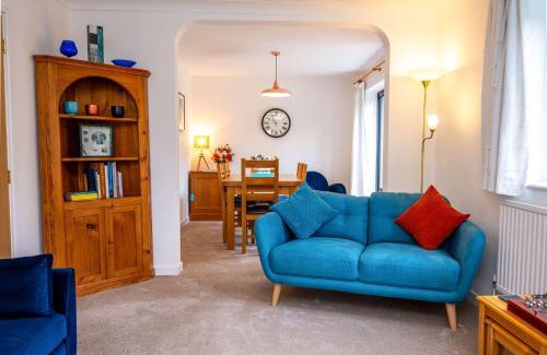 Bradley Stoke Casa | Splendid House Great Location to WAVE Surf & South West Water Park - Super Garden By StayStaycations