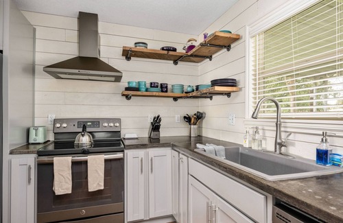 Hillsboro Casa | Great Deals on Summer Stays!