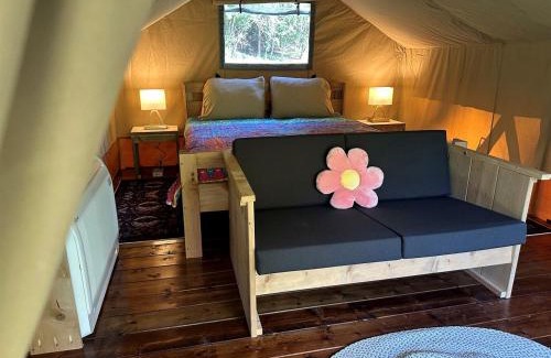 Newport Otro | Splendid Safari Tent Sanctuary near Smoky Mountains in Tennessee