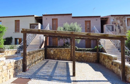 Porto Pozzo Apartamento | Espléndido apartamento con vistas al mar (N ° 18)