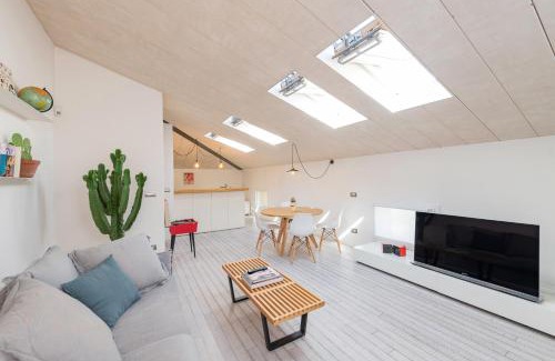 Santo Stefano Apartamento | Splendido attico tra i Colli, Centro Storico e Ospedale Rizzoli