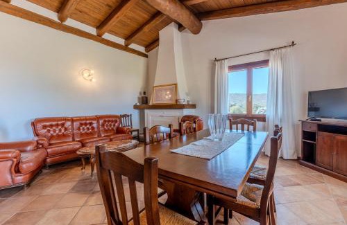 Case Peschiera-Lu Fraili Apartamento | Splendido Stazzo vista mare San Teodoro Lu Fraili