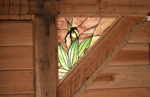 Stanton Cabina | Split Rock ~ Our newest off-grid cabin w/ stained glass art!