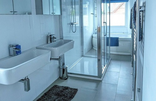 Montpellier Apartamento | Spoil Yourself in This Spectacular Regency Apartment