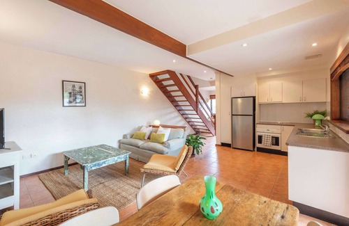 Angourie Casa | Spooky Beach Lodge - Oceanstays