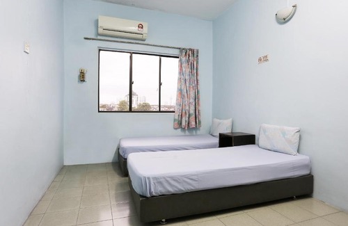 Central District Hotel | SPOT ON 89989 Wispering Hotel
