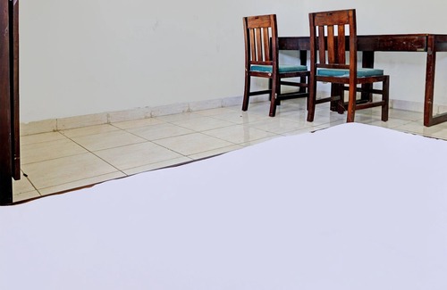 Malang Hotel | SPOT ON 92374 Penginapan Rusunawa
