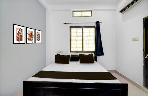 Varanasi Hotel | SPOT ON Aarya Guest House