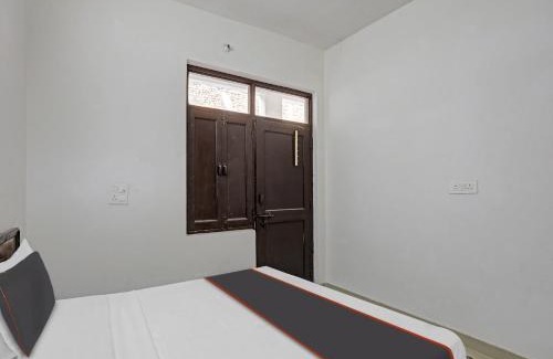Noida Hotel | SPOT ON Mt White House