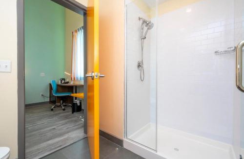 Florida Central Atlantic Coast Hotel | SPOT X Hotel Orlando Intl Dr by The Red Collection