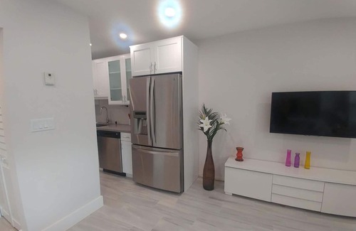 Harbor Village Condominio | Recién remodelado, todo nuevo