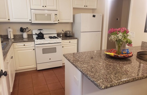 New Bern Casa | Spotless, comfortable and safe. Great location with excellent kitchen + backyard