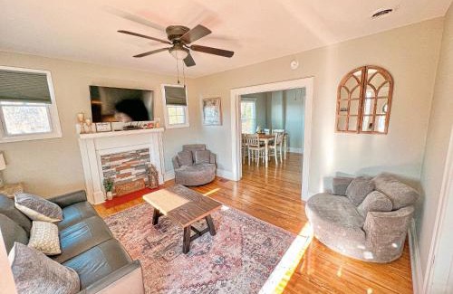 Fieldale Casa | Spotless, Comfortable home with Hot Tub!
