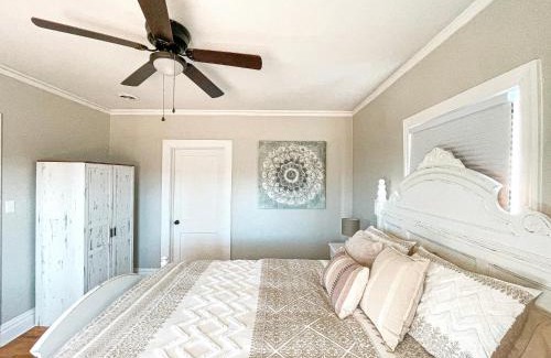 Fieldale Casa | Spotless, Comfortable home with Hot Tub!