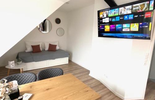 Region Hannover District Apartamento | SPR-Helle Wohnung mit Balkon, EBK, WLAN, Netflix, 24 Stunden self checkin