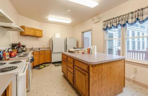 Waynesboro Casa | Sprawling 9 BR Mountaintop Oasis with BlueRidge Views