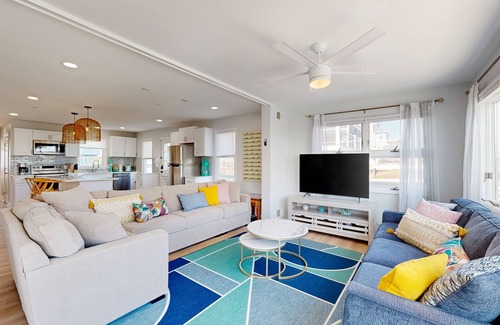 Prime Hook Beach Casa | Sprawling beachfront home with alfresco dining, grill, games, W/D, & open layout