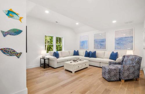 Harwich Port Casa | Sprawling Home 1 Mi to Downtown