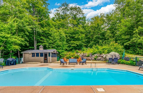 Sunday River Area Casa | Sprawling mountain-view home with private pool, hot tub, game room, & fireplace