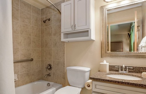 Highland Meadows Condominio | Spring break isn't over! Come Sun-Wed, get 10% off. Must stay 3+ nights, valid March & April!