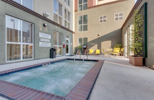 Millbrae Casa | Spring Break Savings & Packages