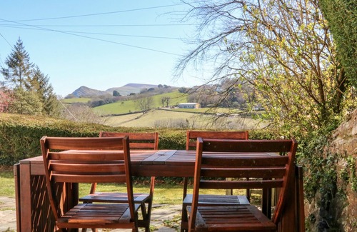 Berrynarbor Cabaña | Spring Cottage