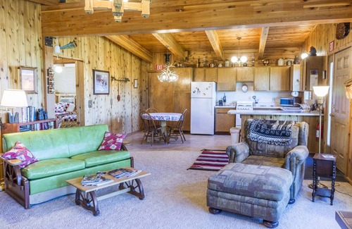 Ennis Casa | Spring Creek Retreat on the Madison River
