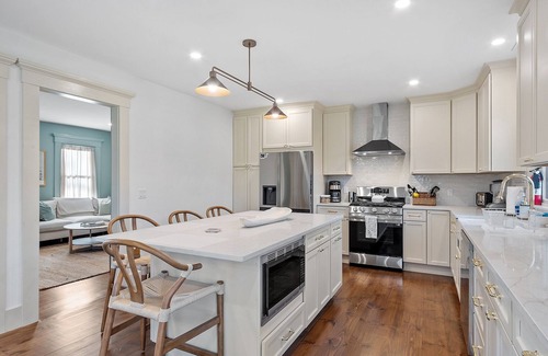 East Falmouth Casa | Spring Escape in Hatchville – Sleeps 6 + Dogs!