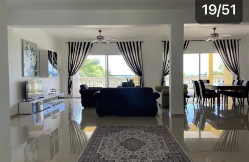 Reading Apartamento | Spring Garden Mobay Resort