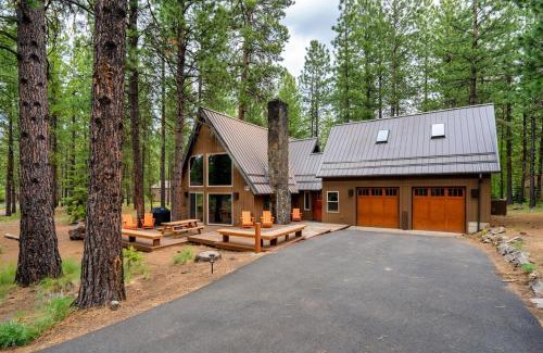Black Butte Ranch Casa | Spring Home 6 - Cozy 4BR Cabin in Black Butte Ranch w Fireplace