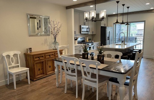Park City Casa | Spring is here! New townhome just 10 minutes from Park City.
