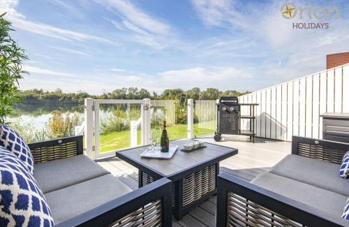 South Cerney Casa | Spring Lake 14, Lakeside Retreat