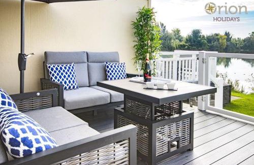 South Cerney Casa | Spring Lake 14, Lakeside Retreat