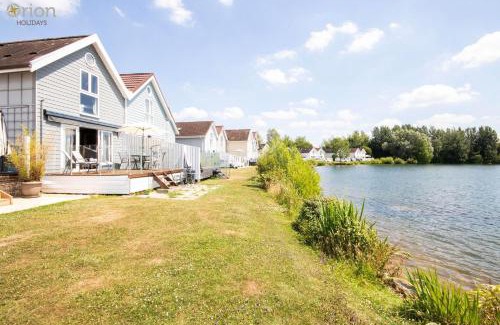 South Cerney Casa | Spring Lake 19, The Lake House