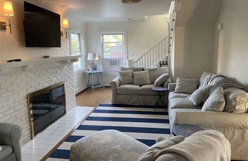 Spring Lake Casa | Spring Lake - 5 Bedrooms. Walk to Town, Beach & Train
